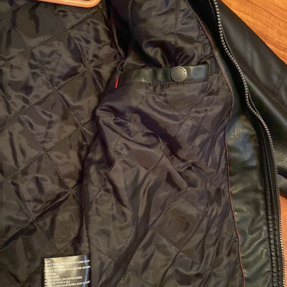 Leather jacket - Picture 11 of 11